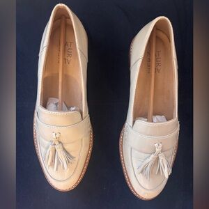Naturalizer Cream Leather Flats with Tassels